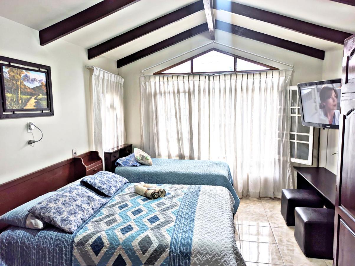 Bed and Breakfast Residencial Moroni - Alojamiento En Кочабамба Экстерьер фото